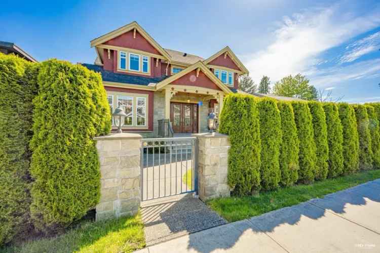 Central Lonsdale Custom Home: 5000+ Sqft, 4 Beds, 2 Suites