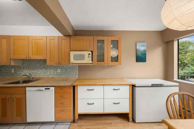 Burnaby Tudor Village Townhouse 3 Bed 1200 sq ft Updated