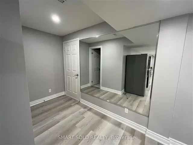 Newly Renovated Walk-Out Basement in Aurora Grove