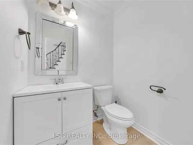 House For Sale in Georgina, Ontario