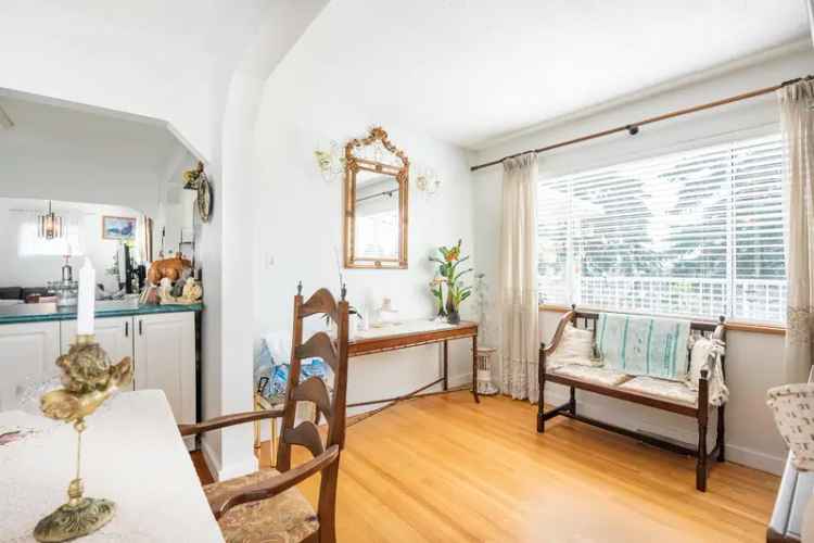 1728 Seventh Avenue New Westminster House for Sale