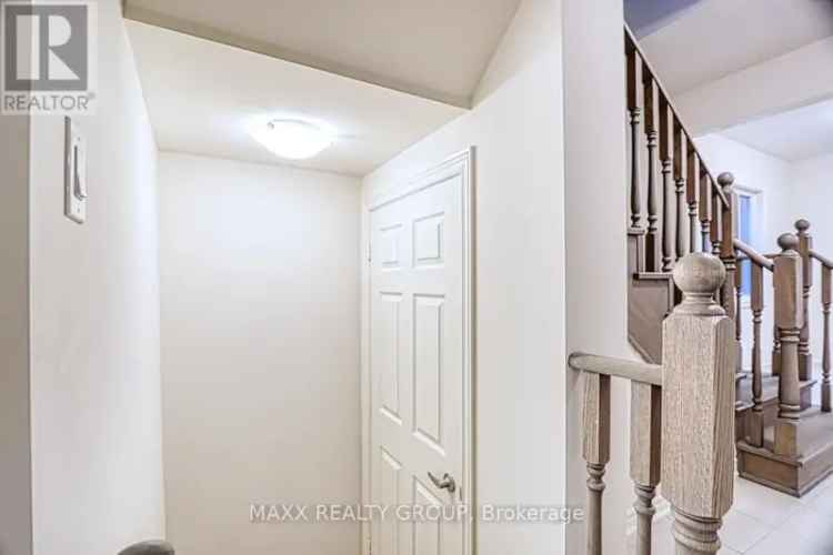 House For Sale in Hamilton, Ontario