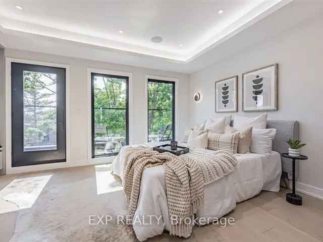 House For Sale in Toronto, Ontario