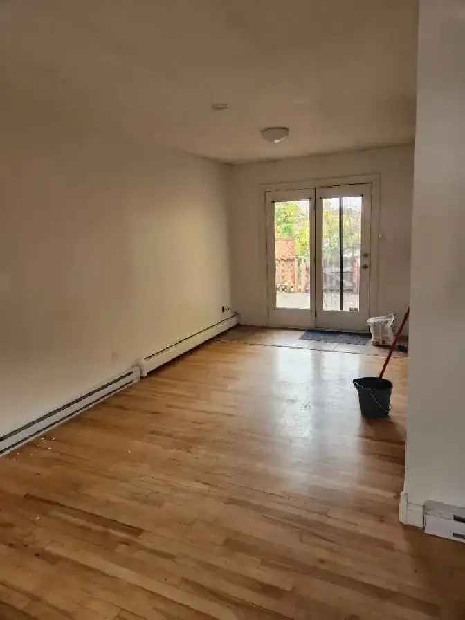 Room for rent near universities