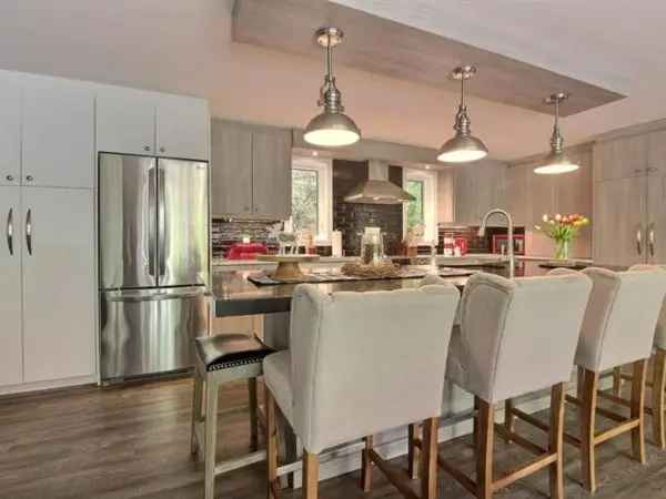 Renovated Bungalow on Nicolet River St-Christophe-dArthabaska