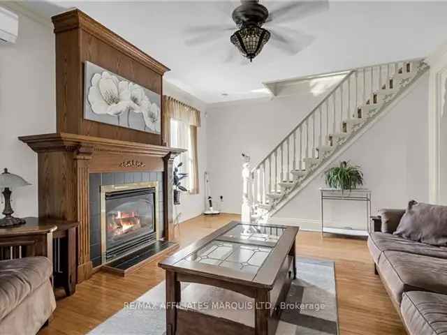 Beautiful Victorian Home Near Downtown