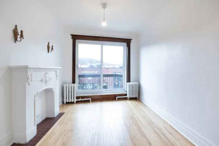 Apartment For Rent in Montreal, Quebec