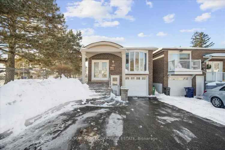 House For Sale , 300, Cherokee Boulevard, Toronto, Ontario