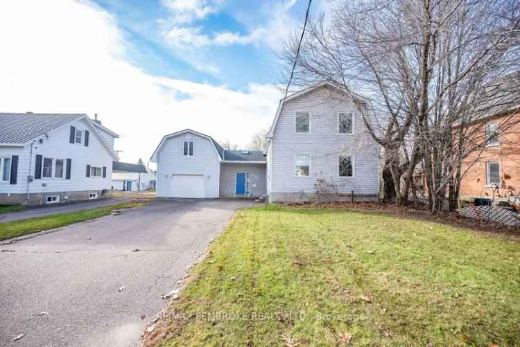 House For Sale in Laurentian Valley, Ontario