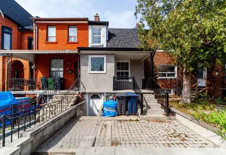 House For Sale in Toronto, Ontario