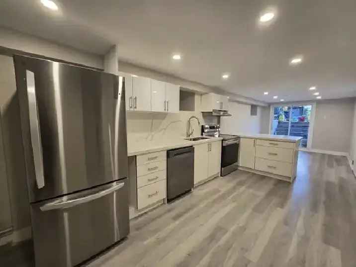 2 bed, 2 bath w/Yard Roncesvalles