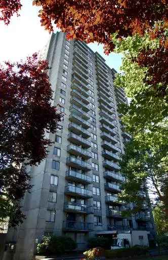 Apartment For Rent in 1644, Nelson Street, Vancouver, British Columbia