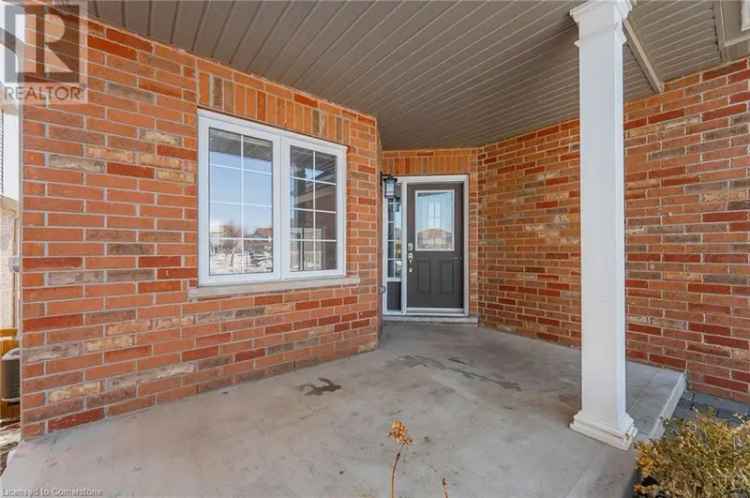 House For Sale in 561, Thomas Slee Drive, Kitchener, Ontario