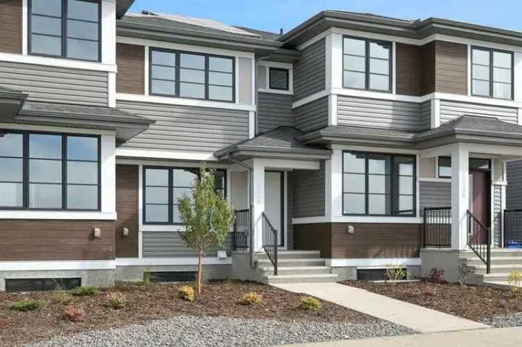 House For Sale in Calgary, Alberta