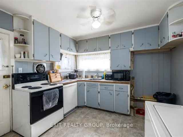 House For Sale in Belleville, Ontario