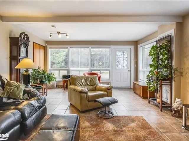 House For Sale in Georgian Bay Township, Ontario