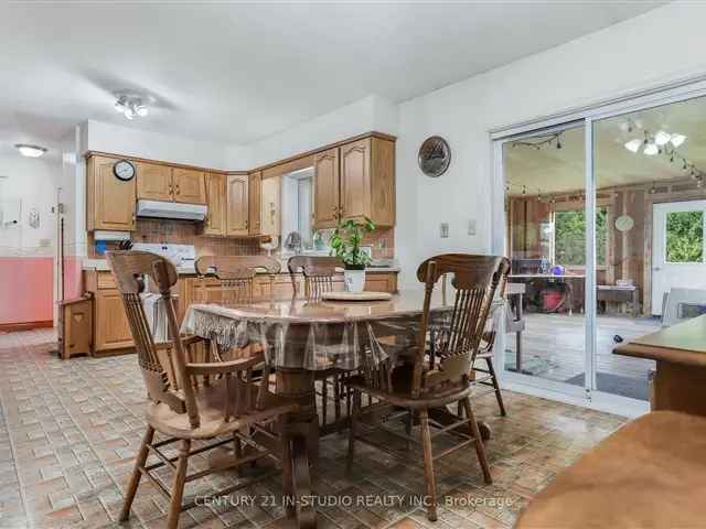 10-Acre Bungalow w 3-Season Sunroom Garage Shop Perfect for Families