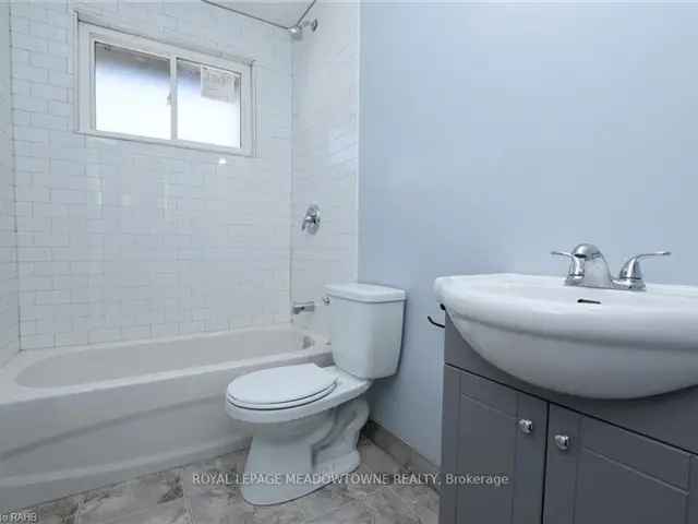 3 Bedroom Upper Floor Rental East Hamilton