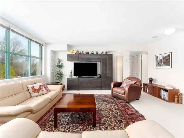 Spacious 2 Bed 2 Bath Fairview VW Condo with Resort Amenities