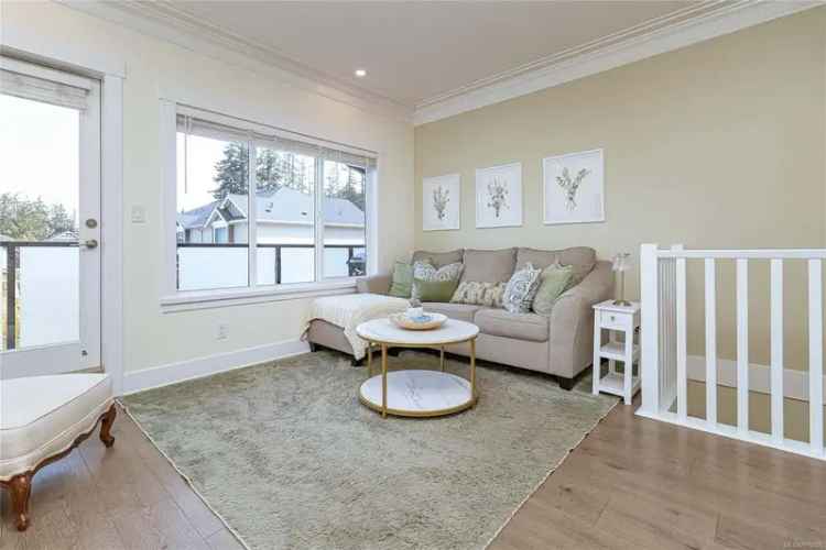 3 Bed 2 Bath Freehold Townhome Victoria BC