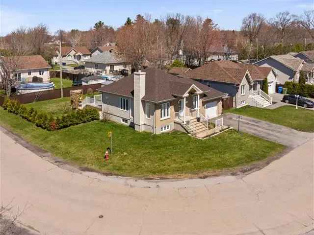 Bungalow for Sale in Lavaltrie