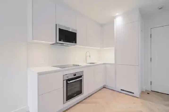 Renovated Studio Apartment in Outremont