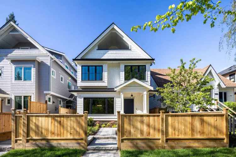 A $2,299,000.00 1/2 Duplex with 3 bedrooms in Point Grey, Vancouver West