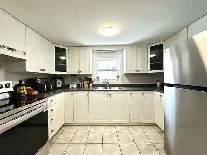 Apartment For Rent in 23, Raymond Street, Ottawa, Ontario