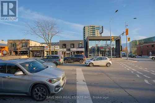 Commercial Space For Sale in Port Credit Mississauga