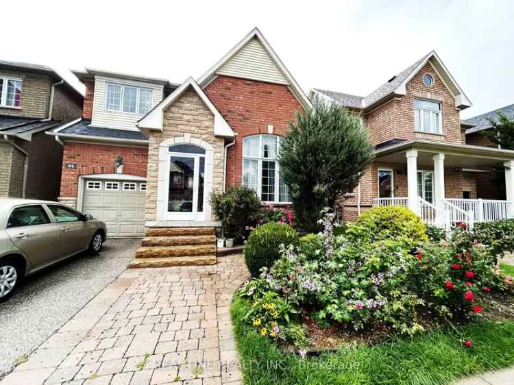 Amazing 4+1 Bdrm Detached Home in Richmond Hill