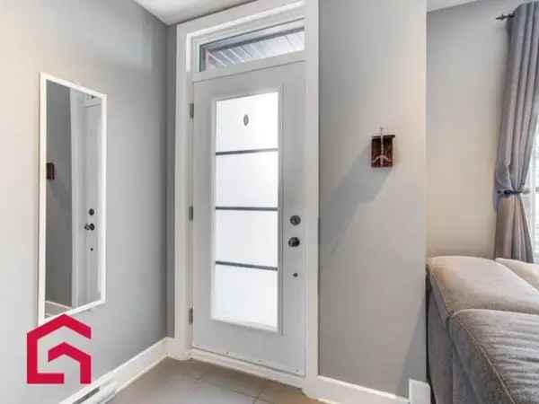 2 Bedroom Bungalow for Sale in Vaudreuil Dorion