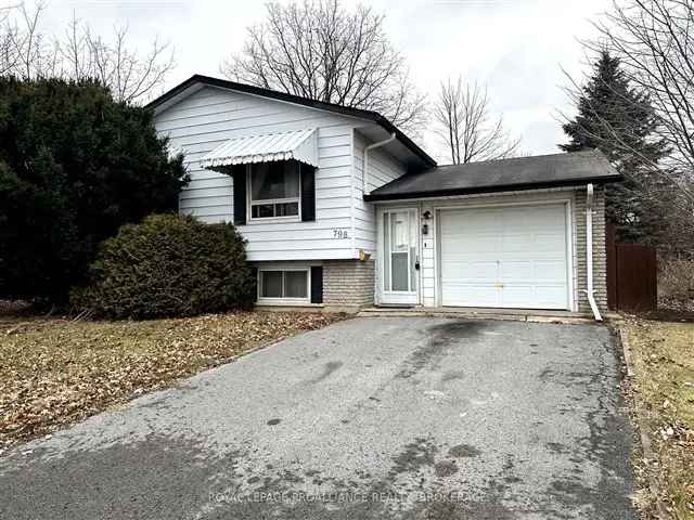 House For Sale in Kingston, Ontario