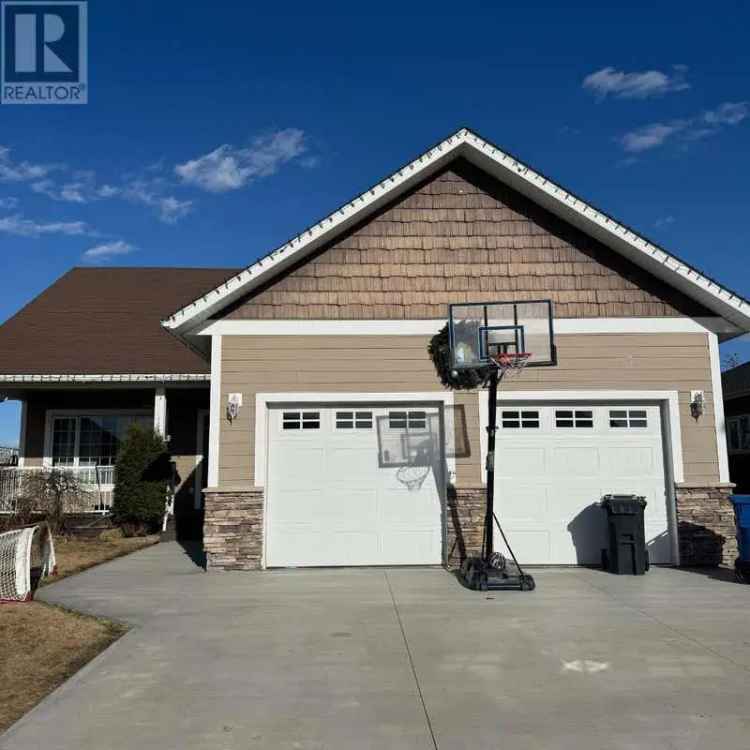 5 Bed 3 Bath Home in Whispering Winds