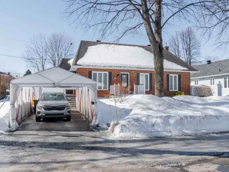 Bungalow for Sale in Quebec Les Rivières