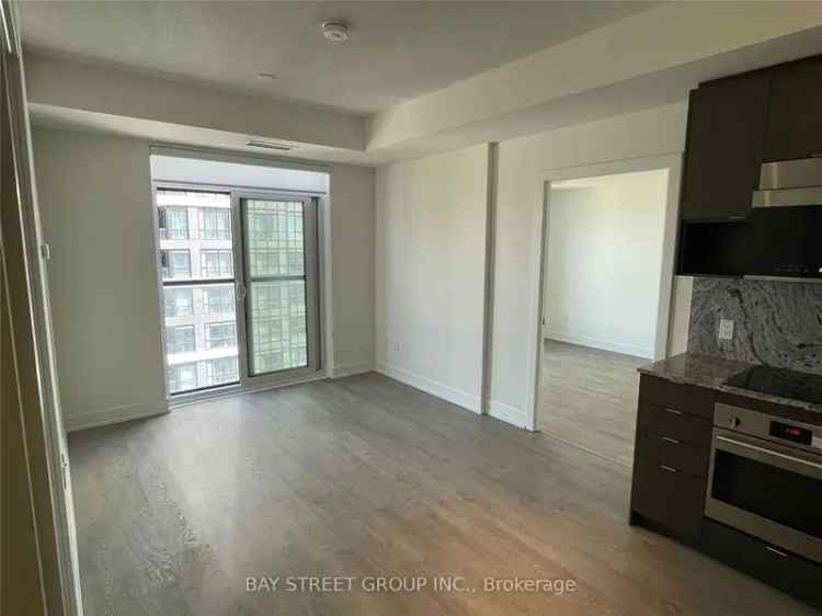 Islington Condo: 2 Beds, 2 Baths, Amenities Included