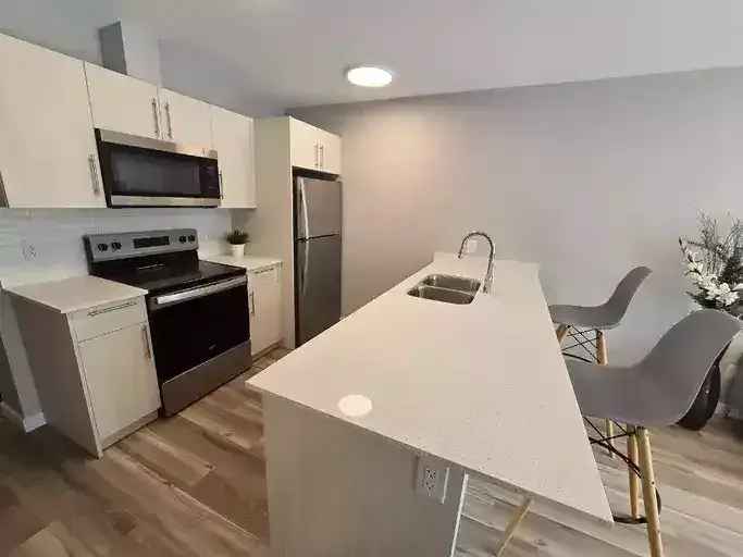 Rent Apartment in Winnipeg with Private Balconies and In Suite Laundry