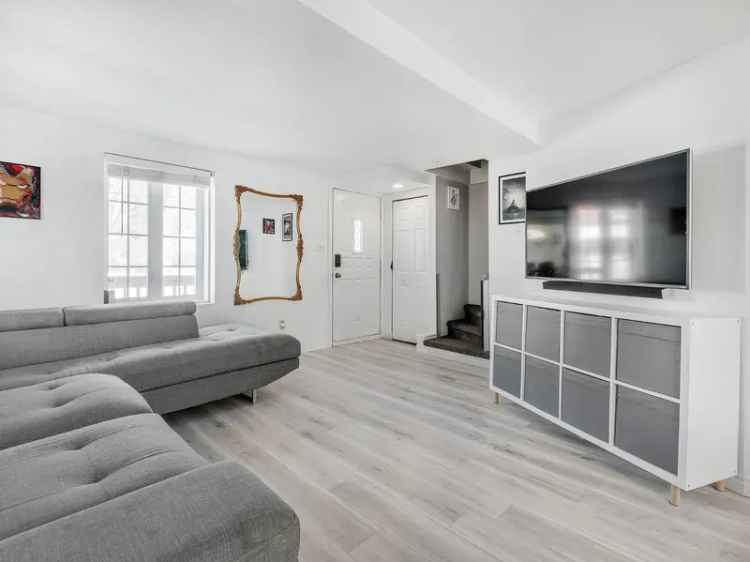 Duplex for Sale Sainte-Thérèse