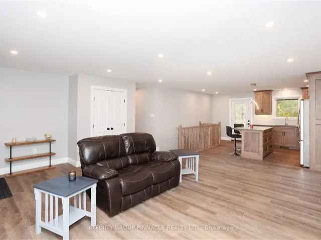 Beautiful Custom-Built Bobcaygeon Home - 2 Beds, Double Garage