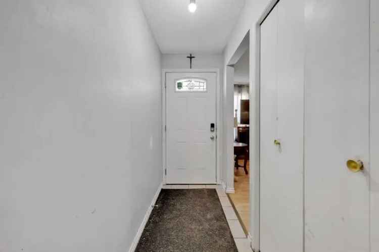 3 Bed 2 Bath Bungalow Townhouse - Great for Investors and First Time Buyers