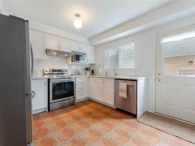 Spacious 2+1 Bedroom Townhome in Stock Yards Village