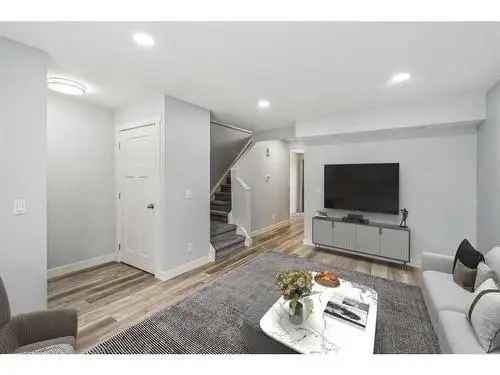 Townhouse For Sale In Falconridge Calgary