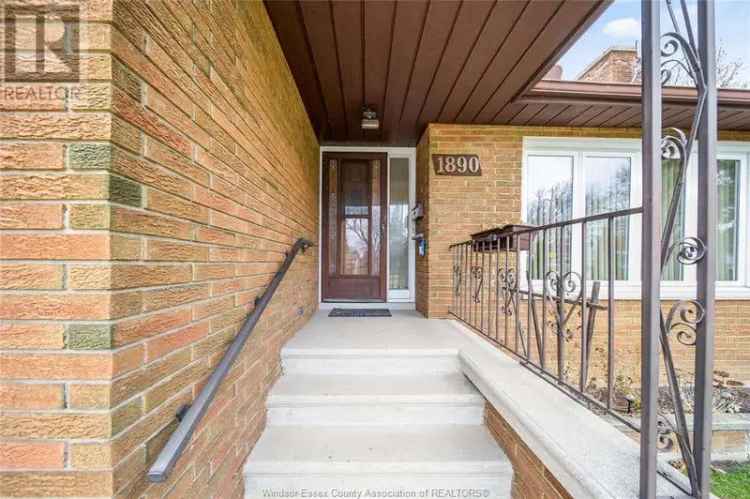 Full Brick Ranch near Coronation Elementary - 3 Beds, 2 Baths, Finished Basement