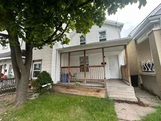 220 Rosslyn Avenue North -  in Hamilton