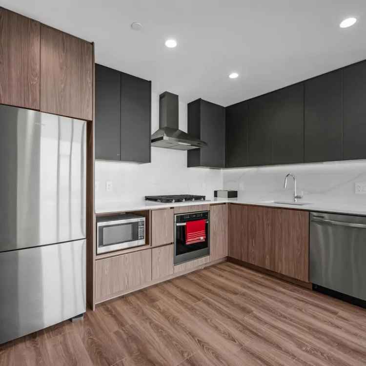 Brand New 2 Bed 2 Bath Condo Near Gateway Station