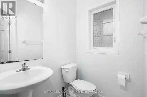 4 Bedroom Townhome in Hunt Club Park Ottawa
