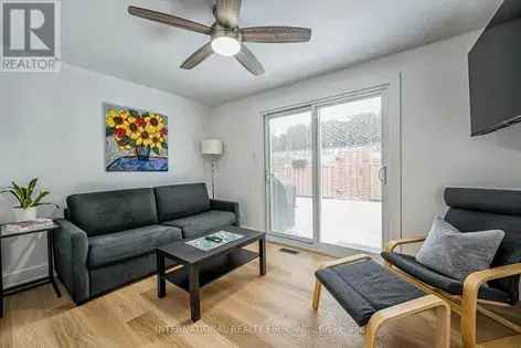 4 rooms apartment of 370 m² in Toronto