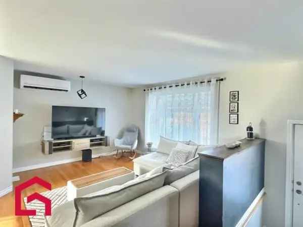 4-Bedroom House with Heated Pool and Spa