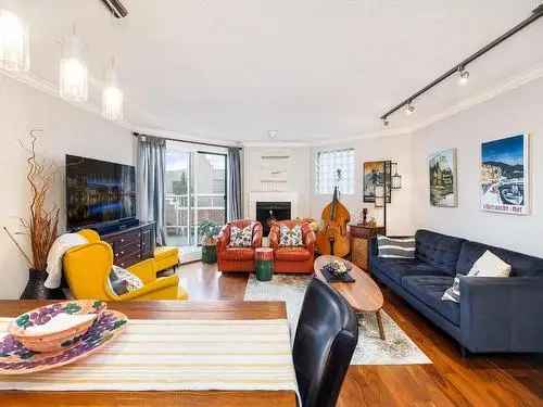 Fairview Townhouse: 2 Bed 2 Bath Willow Arbor Home