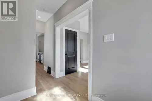 3-Bedroom House Hintonburg Ottawa - Renovated Home with Double Lot and Parking