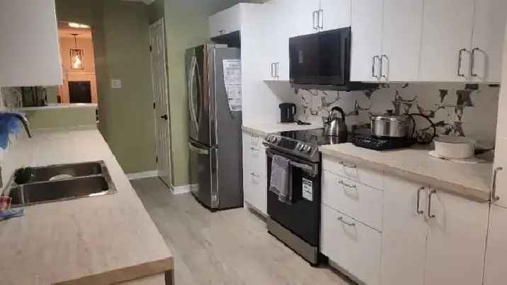 Ensuite Master Bedroom for Rent in Kanata South